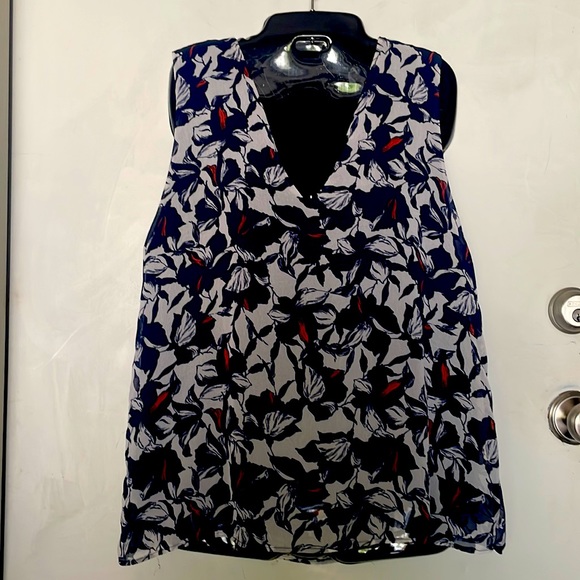 Halogen VNeck Shell - Picture 1 of 1